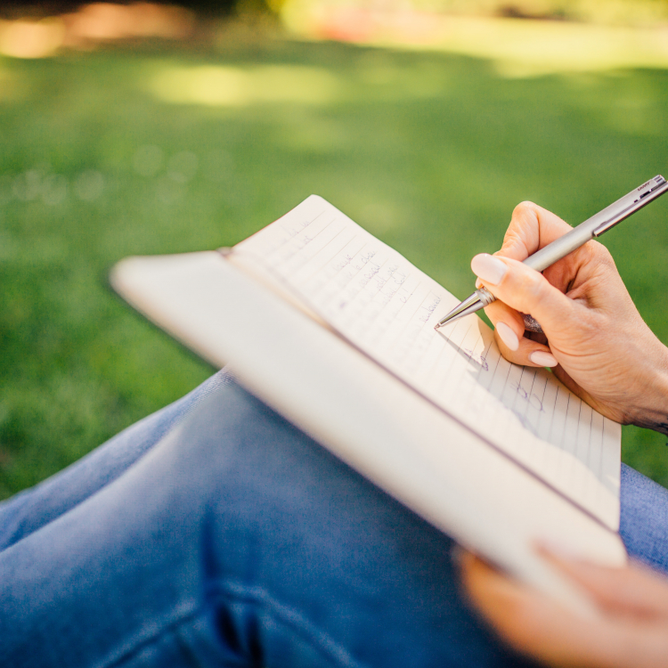 <em>Edit Promo Post</em> Why should your writers should write and use outlines for stories